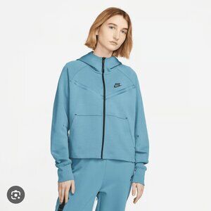 Nike Women's Aqua Blue Sportswear Tech Fleece Windrunner Full Zip Hoodie Size M